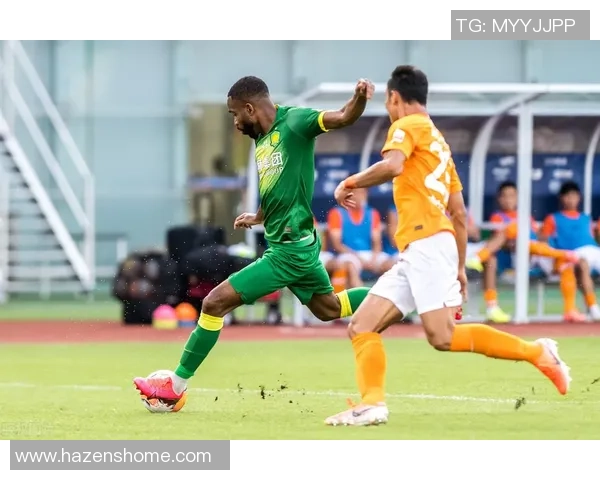 北京足球队强势领跑联赛积分榜积70分其他球队紧随其后争夺激烈